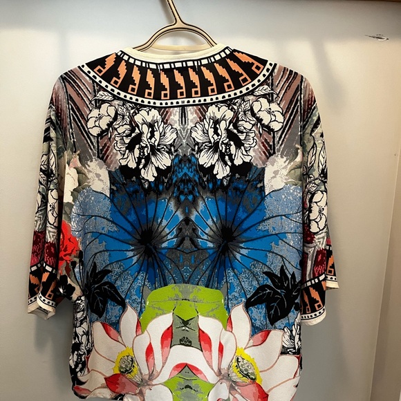 Jealous Tomato Blouse - Size Small fits like a SM - MED , 25 inches pit to pit. - Picture 2 of 3